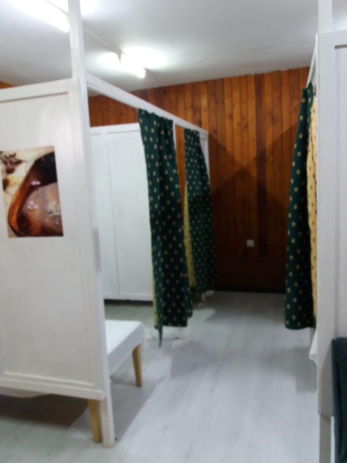 Hotel Stroitel Χισάρια Εξωτερικό φωτογραφία