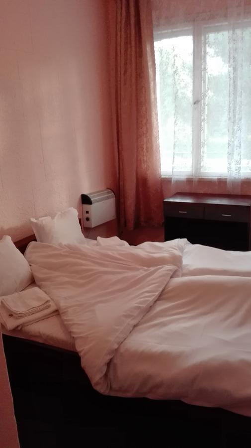 Hotel Stroitel Χισάρια Εξωτερικό φωτογραφία
